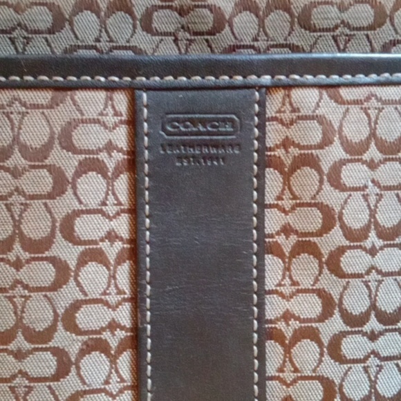 COACH Signature Crossbody EUC - Picture 8 of 16